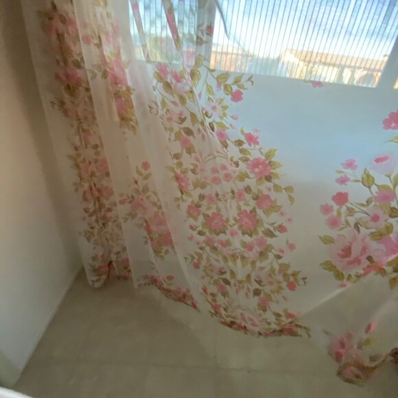 Vintage 50s Drape Curtain Weighted Corners Floor Length Gauzy White Rose 48"x96" - Picture 6 of 7